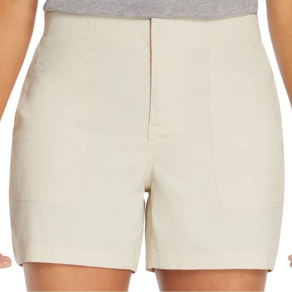 Eddie Bauer Pull On Flat Front Shorts Womens Size 8 NWT